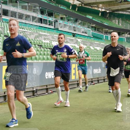 13.09.2026 - 21. swb-Marathon Bremen Michael Burmester http://msf.ph/oto/10434972 13.09.2026 13:05:20 Laufen im Stadion 178, 209, 217, 244, 323, 394, 430, 534, 536, 565, 647, 784, 891, 900, 1073, 1239, 1243, 1274, 1307, 1308, 1343, 1373, 1380, 1456, 1533, 1581, 1627, 1653, 1656, 1687, 1780, 1914, 1932, 1941, 2023, 2076, 2089, 2126, 2241, 2244, 2265, 2301, 2310, 2355, 2369, 2393, 2430, 2452, 2464, 2602, 2723, 2742, 2764, 2851, 2867, 2872, 2891, 2910, 2919, 2957, 2959, 2985, 3028, 3030, 3115, 3217, 3278, 3320, 3343, 3419, 3425, 3444, 3454, 3485, 3521, 3796, 3909, 242 meine-sportfotos.de