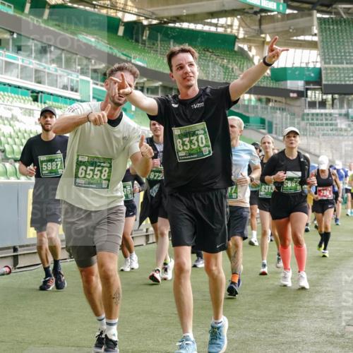 13.09.2026 - 21. swb-Marathon Bremen Michael Burmester http://msf.ph/oto/10434998 13.09.2026 13:33:42 Laufen im Stadion 155, 350, 428, 490, 594, 679, 690, 709, 765, 786, 787, 916, 1001, 1026, 1048, 1051, 1098, 1292, 1377, 1444, 1557, 1591, 1592, 1607, 1661, 1703, 1760, 1772, 1827, 1923, 1996, 2077, 2132, 2226, 2230, 2231, 2274, 2320, 2374, 2399, 2400, 2451, 2456, 2479, 2511, 2514, 2515, 2523, 2539, 2543, 2556, 2616, 2630, 2641, 2649, 2718, 2735, 2757, 2769, 2787, 2848, 2982, 3014, 3345, 3350, 3443, 3503, 3547, 3577, 3601, 3614, 3660, 3708, 3709, 3720, 3797, 3875, 3901, 3911, 3952, 4001, 4014 meine-sportfotos.de