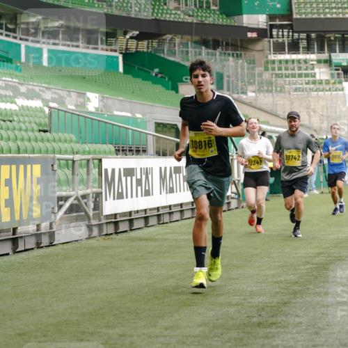 13.09.2026 - 21. swb-Marathon Bremen Michael Burmester http://msf.ph/oto/10435011 13.09.2026 10:25:28 Laufen im Stadion 10143, 10228, 10312, 10328, 10336, 10337, 10342, 10346, 10358, 10398, 10447, 10454, 10456, 10593, 10618, 10632, 10742, 10775, 10806, 10816, 10861, 10866, 10972, 10987, 10988, 11019, 11020, 11088, 11108, 11143, 11155, 11187, 11199, 11201, 11232, 11265, 11312, 11375, 11442, 11447, 11468, 11527, 11607, 11615, 11630, 11632, 11704, 11758, 11779, 11826, 11895, 11948, 12246, 12281, 12406, 12426, 12442, 12468, 12469, 12477, 12525, 13520, 13585, 13586 meine-sportfotos.de