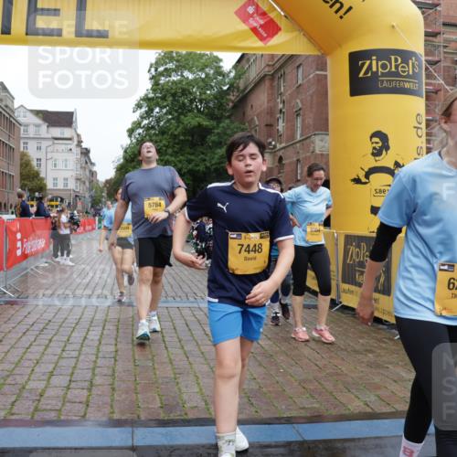 13.09.2026 - Kiel Lauf Yannick Fuchs http://msf.ph/oto/10435052 13.09.2026 09:48:47 Ziel 467, 830, 1547, 2047, 2663, 2676, 2852, 2921, 3509, 3843, 5784, 6239, 7071, 7432, 7448, 9209, 9382, 9384, 10458, 10729, 10961, 11054, 11184, 11694, 467, 1047, 1493, 1731, 1976, 2656, 2671, 2676, 2943, 2970, 4350, 5185, 5518, 5825, 6464, 7247, 8455, 10200, 10729, 11954, 2867, 3418, 3550, 4961, 6065, 6278, 6362, 6593, 8844, 9001, 9058, 9219, 9691, 10092, 11190, 11294, 11322, 11411, 12614, 872, 1227, 2970, 4219, 7070, 7247, 7481 meine-sportfotos.de