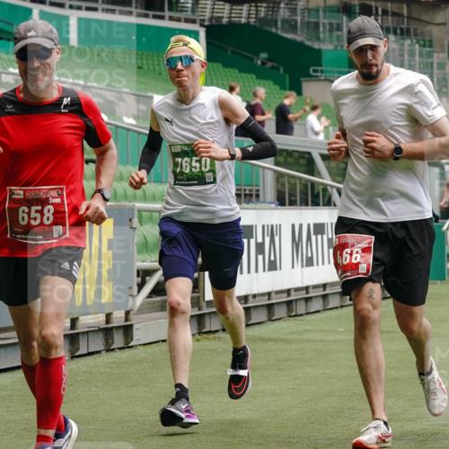 13.09.2026 - 21. swb-Marathon Bremen Michael Burmester http://msf.ph/oto/10435056 13.09.2026 12:37:21 Laufen im Stadion 365, 466, 658, 850, 895, 1090, 1118, 1288, 1385, 1485, 1583, 1604, 1754, 1993, 2073, 2585, 2670, 3617, 7244, 7768, 8075, 8081, 8729, 9522, 13033, 250, 272, 299, 525, 919, 1089, 1212, 2072, 5428, 7741 meine-sportfotos.de