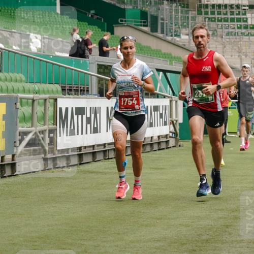 13.09.2026 - 21. swb-Marathon Bremen Michael Burmester http://msf.ph/oto/10435091 13.09.2026 12:37:23 Laufen im Stadion 365, 466, 658, 850, 895, 1090, 1118, 1288, 1385, 1485, 1583, 1604, 1754, 1993, 2073, 2585, 2670, 3617, 7244, 7768, 8075, 8081, 8729, 9522, 9617, 13033, 250, 272, 299, 525, 919, 1089, 1212, 2072, 5428, 7741 meine-sportfotos.de