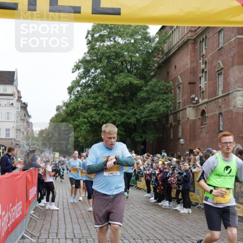 13.09.2026 - Kiel Lauf Yannick Fuchs http://msf.ph/oto/10435092 13.09.2026 09:48:53 Ziel 830, 1547, 2047, 2663, 2852, 2921, 3418, 3509, 3550, 5784, 6065, 6362, 6593, 9209, 9382, 9384, 9691, 10092, 10961, 11184, 11294, 12614, 467, 1493, 1731, 2676, 2943, 3843, 4350, 5185, 5518, 5784, 5825, 6239, 6464, 7071, 7432, 7448, 8455, 9382, 9384, 10458, 10729, 11054, 11694, 11954, 221, 1559, 1561, 2592, 2867, 3094, 4333, 4961, 6278, 8681, 8844, 9001, 9058, 9219, 10150, 11190, 11322, 11411, 1047, 1976, 2656, 2671, 2970, 4219, 5185, 7247 meine-sportfotos.de