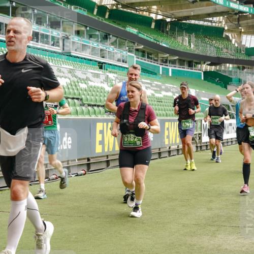 13.09.2026 - 21. swb-Marathon Bremen Michael Burmester http://msf.ph/oto/10435098 13.09.2026 13:05:21 Laufen im Stadion 178, 209, 217, 244, 323, 394, 430, 534, 536, 565, 647, 784, 891, 900, 1073, 1239, 1243, 1274, 1307, 1308, 1343, 1373, 1380, 1456, 1533, 1581, 1627, 1653, 1656, 1687, 1780, 1914, 1932, 1941, 2023, 2076, 2089, 2126, 2241, 2244, 2265, 2301, 2310, 2355, 2369, 2393, 2430, 2452, 2464, 2602, 2723, 2742, 2764, 2867, 2872, 2891, 2910, 2919, 2957, 2959, 2985, 3028, 3030, 3115, 3217, 3278, 3320, 3343, 3419, 3425, 3444, 3454, 3485, 3521, 3796, 3909, 242 meine-sportfotos.de