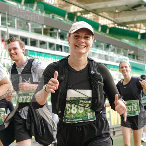 13.09.2026 - 21. swb-Marathon Bremen Michael Burmester http://msf.ph/oto/10435112 13.09.2026 13:33:46 Laufen im Stadion 155, 350, 428, 490, 594, 679, 690, 709, 765, 786, 787, 916, 1001, 1026, 1048, 1051, 1098, 1292, 1377, 1444, 1557, 1560, 1591, 1592, 1607, 1661, 1703, 1760, 1772, 1827, 1923, 1996, 2077, 2132, 2226, 2230, 2231, 2320, 2374, 2399, 2400, 2451, 2456, 2479, 2511, 2514, 2515, 2539, 2543, 2616, 2630, 2641, 2649, 2718, 2735, 2757, 2769, 2787, 2848, 2982, 3014, 3345, 3443, 3503, 3547, 3577, 3601, 3614, 3660, 3708, 3709, 3720, 3797, 3875, 3901, 3911, 3952, 4001, 4014 meine-sportfotos.de