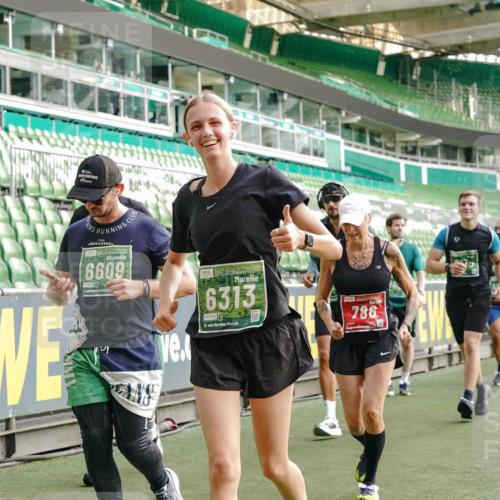 13.09.2026 - 21. swb-Marathon Bremen Michael Burmester http://msf.ph/oto/10435122 13.09.2026 13:33:46 Laufen im Stadion 155, 350, 428, 490, 594, 679, 690, 709, 765, 786, 787, 916, 1001, 1026, 1048, 1051, 1098, 1292, 1377, 1444, 1557, 1560, 1591, 1592, 1607, 1661, 1703, 1760, 1772, 1827, 1923, 1996, 2077, 2132, 2226, 2230, 2231, 2320, 2374, 2399, 2400, 2451, 2456, 2479, 2511, 2514, 2515, 2539, 2543, 2616, 2630, 2641, 2649, 2718, 2735, 2757, 2769, 2787, 2848, 2982, 3014, 3345, 3443, 3503, 3547, 3577, 3601, 3614, 3660, 3708, 3709, 3720, 3797, 3875, 3901, 3911, 3952, 4001, 4014 meine-sportfotos.de