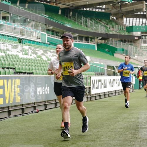 13.09.2026 - 21. swb-Marathon Bremen Michael Burmester http://msf.ph/oto/10435134 13.09.2026 10:25:32 Laufen im Stadion 10143, 10228, 10312, 10328, 10336, 10337, 10342, 10346, 10358, 10398, 10447, 10454, 10456, 10593, 10618, 10632, 10735, 10742, 10775, 10806, 10816, 10861, 10866, 10972, 10987, 10988, 11015, 11019, 11020, 11088, 11108, 11143, 11155, 11187, 11199, 11209, 11232, 11265, 11312, 11375, 11442, 11447, 11468, 11527, 11607, 11615, 11630, 11632, 11704, 11758, 11779, 11826, 11895, 11948, 12246, 12281, 12406, 12426, 12442, 12525, 13520, 13585, 13586 meine-sportfotos.de