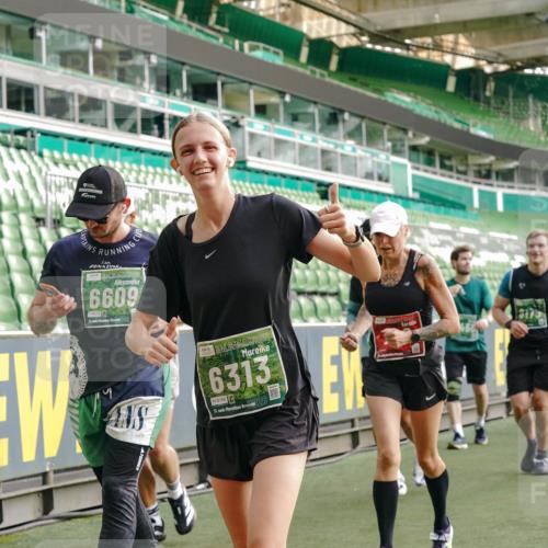 13.09.2026 - 21. swb-Marathon Bremen Michael Burmester http://msf.ph/oto/10435135 13.09.2026 13:33:47 Laufen im Stadion 155, 350, 428, 490, 594, 679, 690, 709, 765, 786, 787, 916, 1001, 1026, 1048, 1051, 1098, 1292, 1377, 1444, 1557, 1560, 1591, 1592, 1607, 1661, 1703, 1760, 1772, 1827, 1923, 1996, 2077, 2132, 2226, 2230, 2231, 2320, 2374, 2399, 2400, 2451, 2456, 2479, 2511, 2514, 2515, 2539, 2543, 2616, 2630, 2641, 2649, 2718, 2735, 2757, 2769, 2787, 2848, 2982, 3014, 3345, 3443, 3503, 3547, 3577, 3601, 3614, 3660, 3708, 3709, 3720, 3797, 3875, 3901, 3911, 3952, 4001, 4014 meine-sportfotos.de
