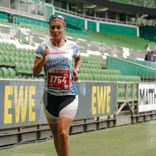 13.09.2026 - 21. swb-Marathon Bremen Michael Burmester http://msf.ph/oto/10435143 13.09.2026 12:37:26 Laufen im Stadion 346, 365, 466, 658, 850, 895, 1090, 1118, 1288, 1385, 1485, 1583, 1604, 1754, 2073, 2585, 2670, 3617, 7244, 7650, 7768, 8075, 8081, 8729, 9522, 9617, 13033, 250, 272, 299, 525, 919, 1089, 1212, 2072, 5428, 7741 meine-sportfotos.de