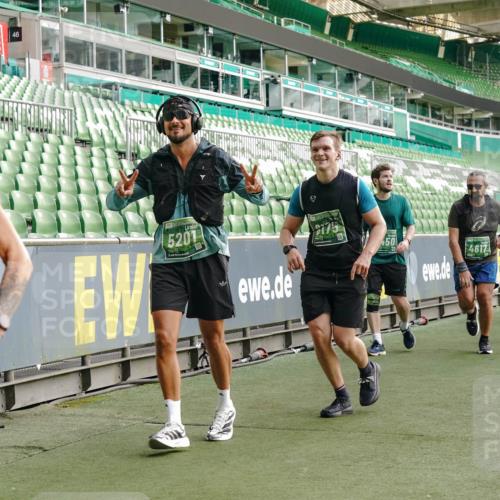 13.09.2026 - 21. swb-Marathon Bremen Michael Burmester http://msf.ph/oto/10435178 13.09.2026 13:33:49 Laufen im Stadion 155, 350, 428, 490, 594, 679, 709, 765, 786, 787, 916, 1001, 1026, 1048, 1051, 1098, 1292, 1377, 1444, 1557, 1560, 1591, 1592, 1607, 1661, 1703, 1760, 1772, 1827, 1923, 1996, 2077, 2132, 2226, 2230, 2231, 2320, 2338, 2374, 2399, 2400, 2451, 2456, 2479, 2511, 2514, 2515, 2539, 2543, 2616, 2630, 2641, 2649, 2718, 2735, 2757, 2769, 2787, 2791, 2848, 2982, 3014, 3345, 3443, 3503, 3547, 3577, 3601, 3614, 3660, 3708, 3709, 3720, 3797, 3875, 3901, 3911, 3952, 4001, 4014 meine-sportfotos.de