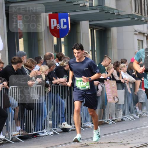 13.09.2026 - 21. swb-Marathon Bremen Strokosch-Dieckow http://msf.ph/oto/10435187 13.09.2026 13:13:44 Ziel 235, 524, 670, 683, 1433, 1613, 1707, 1937, 1998, 2084, 2422, 2701, 2824, 2922, 3236, 5443, 5593, 5610, 6145, 6451, 7029, 7210, 7283, 7435, 7963, 8118, 8886, 9426, 9635, 10105, 779, 1704, 2360, 2401, 2767, 2882, 3413, 6407, 6451, 7493, 7707, 8477, 8568, 8840, 8963, 9442, 9884, 13099 meine-sportfotos.de