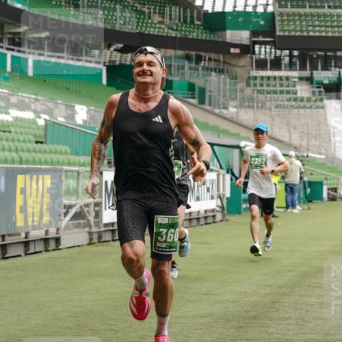13.09.2026 - 21. swb-Marathon Bremen Michael Burmester http://msf.ph/oto/10435195 13.09.2026 12:37:30 Laufen im Stadion 346, 365, 466, 658, 850, 895, 1090, 1118, 1288, 1385, 1485, 1583, 1604, 1754, 2073, 2141, 2585, 2670, 3617, 7244, 7650, 7768, 8075, 8077, 8081, 8729, 9522, 9617, 250, 272, 299, 525, 919, 1089, 1212, 2072, 5428, 7741 meine-sportfotos.de