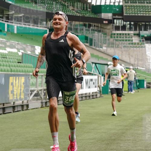 13.09.2026 - 21. swb-Marathon Bremen Michael Burmester http://msf.ph/oto/10435209 13.09.2026 12:37:30 Laufen im Stadion 346, 365, 466, 658, 850, 895, 1090, 1118, 1288, 1385, 1485, 1583, 1604, 1754, 2073, 2141, 2585, 2670, 3617, 7244, 7650, 7768, 8075, 8077, 8081, 8729, 9522, 9617, 250, 272, 299, 525, 919, 1089, 1212, 2072, 5428, 7741 meine-sportfotos.de