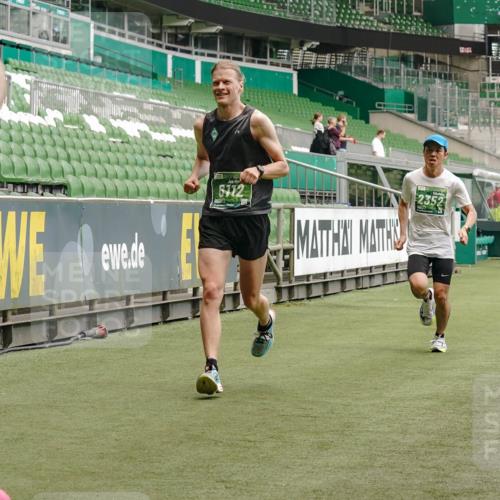13.09.2026 - 21. swb-Marathon Bremen Michael Burmester http://msf.ph/oto/10435232 13.09.2026 12:37:31 Laufen im Stadion 346, 365, 466, 658, 850, 895, 1090, 1118, 1288, 1385, 1485, 1583, 1604, 1754, 2073, 2141, 2585, 2670, 3617, 7244, 7650, 7768, 8075, 8077, 8081, 8729, 9522, 9617, 250, 272, 299, 525, 919, 1089, 1212, 2072, 5428, 7741 meine-sportfotos.de