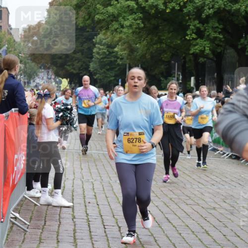 13.09.2026 - Kiel Lauf Yannick Fuchs http://msf.ph/oto/10435251 13.09.2026 09:49:05 Ziel 221, 1559, 1561, 2592, 2867, 3418, 3550, 4333, 4961, 6065, 6278, 6593, 8844, 9001, 9058, 9219, 10092, 10150, 11190, 11294, 11322, 11411, 467, 830, 1547, 1731, 2047, 2663, 2676, 2852, 2921, 3509, 3843, 5784, 6239, 6362, 7071, 7432, 7448, 8455, 9209, 9382, 9384, 9691, 10092, 10458, 10729, 10961, 11054, 11184, 11694, 12614, 784, 2115, 2327, 2626, 2731, 2919, 3094, 3785, 4173, 4364, 4711, 4962, 5404, 8617, 8681, 8869, 10145, 11989, 11990, 12632, 1493, 4350, 5518 meine-sportfotos.de