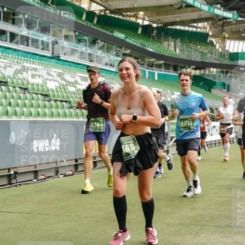 13.09.2026 - 21. swb-Marathon Bremen Michael Burmester http://msf.ph/oto/10435262 13.09.2026 13:05:23 Laufen im Stadion 178, 209, 217, 244, 323, 394, 430, 534, 536, 565, 647, 784, 891, 900, 1073, 1239, 1243, 1274, 1307, 1308, 1343, 1373, 1380, 1456, 1533, 1581, 1627, 1653, 1656, 1687, 1780, 1914, 1932, 1941, 2023, 2076, 2089, 2126, 2241, 2244, 2265, 2301, 2310, 2355, 2369, 2393, 2430, 2452, 2464, 2602, 2723, 2742, 2764, 2867, 2872, 2891, 2910, 2919, 2957, 2959, 2985, 3028, 3030, 3115, 3217, 3278, 3320, 3343, 3419, 3425, 3444, 3485, 3521, 3796, 3909, 242 meine-sportfotos.de