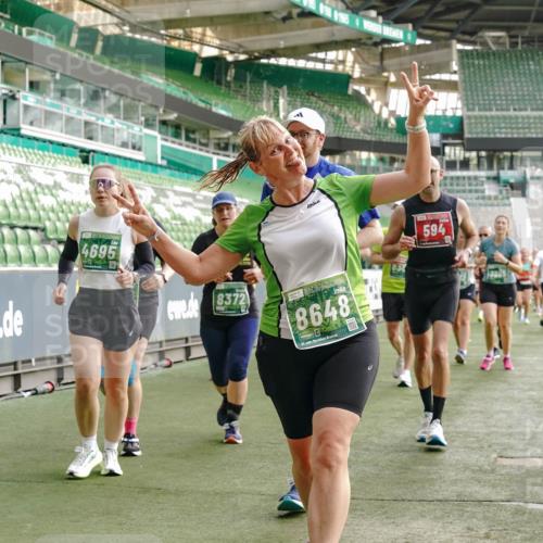 13.09.2026 - 21. swb-Marathon Bremen Michael Burmester http://msf.ph/oto/10435295 13.09.2026 13:33:54 Laufen im Stadion 155, 170, 193, 350, 428, 490, 594, 679, 709, 765, 786, 787, 916, 1001, 1026, 1048, 1051, 1098, 1292, 1377, 1444, 1553, 1557, 1560, 1591, 1592, 1607, 1661, 1703, 1760, 1772, 1784, 1827, 1996, 2077, 2132, 2226, 2230, 2231, 2320, 2338, 2374, 2399, 2400, 2451, 2456, 2479, 2511, 2514, 2515, 2539, 2543, 2616, 2630, 2641, 2718, 2735, 2757, 2769, 2787, 2791, 2982, 3014, 3345, 3443, 3503, 3547, 3577, 3601, 3614, 3660, 3708, 3709, 3720, 3797, 3875, 3901, 3911, 3952, 4001, 4014, 5151 meine-sportfotos.de