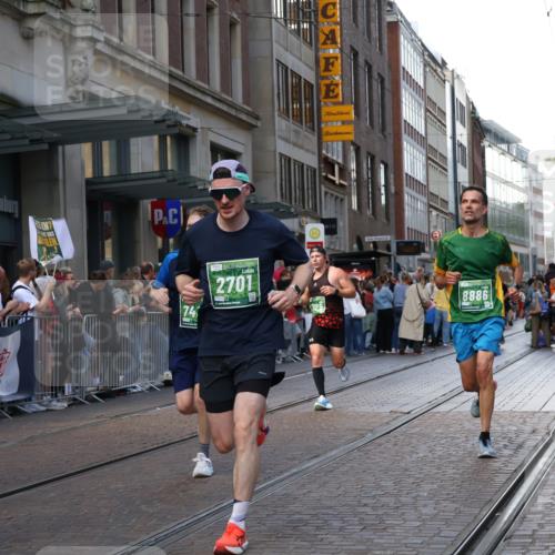 13.09.2026 - 21. swb-Marathon Bremen Strokosch-Dieckow http://msf.ph/oto/10435331 13.09.2026 13:13:49 Ziel 107, 235, 670, 1433, 1542, 1613, 1998, 2043, 2084, 2203, 2701, 2824, 2922, 4728, 5593, 5610, 6145, 7029, 7435, 7591, 7659, 7963, 8118, 8886, 8919, 9426, 9635, 9783, 10105, 524, 683, 779, 1704, 1707, 1937, 2401, 2422, 2767, 2882, 3236, 3413, 5443, 6451, 7210, 7283, 7493, 7707, 8477, 8840, 9442, 9884, 13099 meine-sportfotos.de