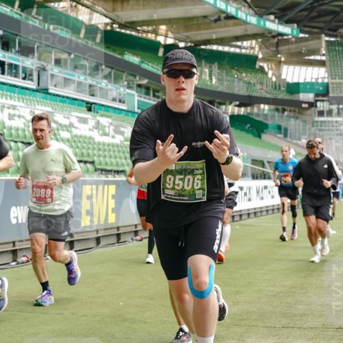 13.09.2026 - 21. swb-Marathon Bremen Michael Burmester http://msf.ph/oto/10435399 13.09.2026 13:05:26 Laufen im Stadion 109, 178, 217, 244, 323, 394, 430, 454, 534, 536, 565, 647, 784, 891, 900, 1073, 1239, 1243, 1274, 1307, 1308, 1373, 1380, 1456, 1533, 1581, 1627, 1653, 1656, 1687, 1780, 1914, 1932, 1941, 2023, 2076, 2089, 2126, 2241, 2244, 2265, 2301, 2310, 2355, 2369, 2393, 2430, 2452, 2464, 2602, 2723, 2742, 2764, 2867, 2872, 2891, 2910, 2919, 2957, 2959, 2985, 3028, 3030, 3115, 3217, 3278, 3320, 3343, 3419, 3425, 3444, 3485, 3521, 3796, 3909, 242 meine-sportfotos.de