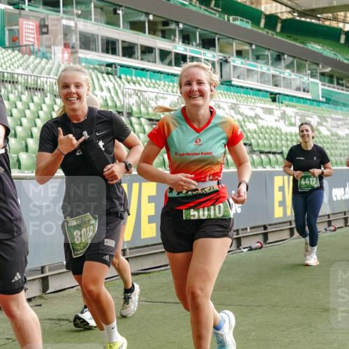 13.09.2026 - 21. swb-Marathon Bremen Michael Burmester http://msf.ph/oto/10435440 13.09.2026 13:34:06 Laufen im Stadion 155, 170, 193, 368, 428, 594, 679, 709, 765, 786, 787, 916, 1001, 1026, 1048, 1051, 1098, 1292, 1321, 1377, 1444, 1553, 1557, 1560, 1591, 1592, 1607, 1661, 1703, 1760, 1772, 1784, 1827, 1996, 2077, 2132, 2226, 2338, 2399, 2400, 2451, 2479, 2511, 2515, 2539, 2543, 2616, 2630, 2641, 2718, 2735, 2757, 2769, 2787, 2791, 2982, 3014, 3179, 3345, 3443, 3503, 3547, 3577, 3601, 3614, 3660, 3708, 3709, 3720, 3797, 3875, 3901, 3911, 3914, 3952, 4001, 4014, 5151 meine-sportfotos.de