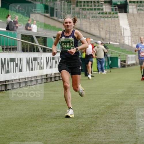 13.09.2026 - 21. swb-Marathon Bremen Michael Burmester http://msf.ph/oto/10435453 13.09.2026 12:37:51 Laufen im Stadion 277, 346, 466, 658, 895, 1090, 1118, 1320, 1323, 1385, 1485, 1583, 1604, 1754, 1911, 2073, 2141, 2352, 2585, 2670, 3080, 3606, 3617, 6112, 7244, 7650, 7768, 8077, 8081, 8729, 9399, 9522, 9617, 250, 272, 299, 525, 919, 1089, 1212, 2072, 5428, 7741 meine-sportfotos.de