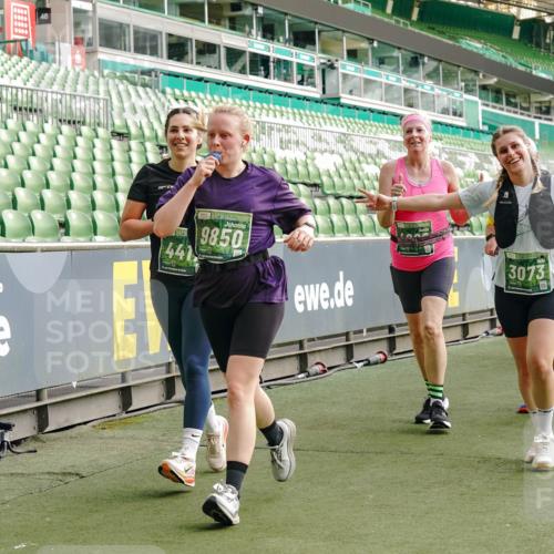 13.09.2026 - 21. swb-Marathon Bremen Michael Burmester http://msf.ph/oto/10435458 13.09.2026 13:34:08 Laufen im Stadion 155, 170, 193, 368, 428, 594, 679, 709, 765, 786, 787, 916, 1001, 1026, 1048, 1051, 1098, 1280, 1292, 1321, 1377, 1444, 1553, 1557, 1560, 1591, 1592, 1607, 1661, 1703, 1760, 1772, 1784, 1827, 1996, 2077, 2132, 2226, 2338, 2399, 2400, 2451, 2479, 2511, 2515, 2543, 2616, 2630, 2641, 2718, 2735, 2757, 2769, 2787, 2791, 2982, 3014, 3179, 3345, 3443, 3503, 3547, 3577, 3601, 3614, 3660, 3708, 3709, 3720, 3797, 3875, 3901, 3911, 3914, 3952, 4001, 4014, 5151 meine-sportfotos.de