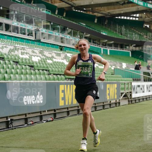 13.09.2026 - 21. swb-Marathon Bremen Michael Burmester http://msf.ph/oto/10435482 13.09.2026 12:37:53 Laufen im Stadion 277, 346, 466, 658, 895, 1090, 1118, 1320, 1323, 1385, 1485, 1583, 1604, 1754, 1911, 2073, 2141, 2352, 2585, 2670, 3080, 3606, 3617, 6112, 7244, 7650, 7768, 8077, 8081, 8729, 9399, 9522, 9617, 250, 272, 299, 525, 919, 1089, 1212, 2072, 5428, 7741 meine-sportfotos.de