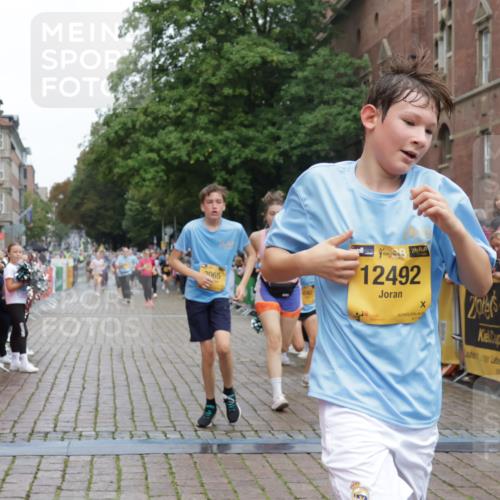 13.09.2026 - Kiel Lauf Yannick Fuchs http://msf.ph/oto/10435513 13.09.2026 09:49:32 Ziel 2065, 2327, 3785, 4363, 4376, 4711, 5404, 10145, 12492, 12632, 221, 784, 1559, 1561, 2115, 2592, 2626, 2731, 2867, 2919, 3094, 3418, 3550, 4173, 4333, 4364, 4961, 4962, 6065, 6278, 8617, 8681, 8844, 8869, 9001, 9058, 9219, 10150, 11190, 11294, 11322, 11411, 11989, 11990, 2066, 2110, 2366, 2976, 3571, 3687, 4067, 4125, 6359, 6658, 7606, 7641, 7884, 8128, 9944, 10105, 10159, 10229, 10565, 10990, 11973, 12045, 12560, 12749, 830, 3550, 4961, 6065 meine-sportfotos.de