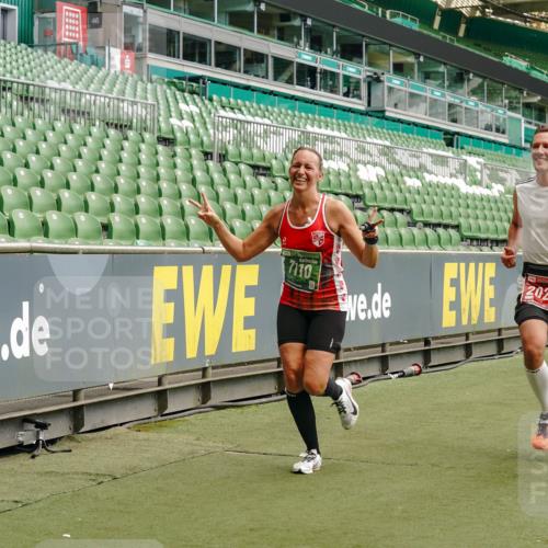 13.09.2026 - 21. swb-Marathon Bremen Michael Burmester http://msf.ph/oto/10435532 13.09.2026 13:05:27 Laufen im Stadion 109, 178, 217, 244, 323, 394, 430, 454, 534, 536, 565, 647, 784, 891, 900, 1073, 1239, 1243, 1274, 1307, 1308, 1373, 1380, 1456, 1533, 1581, 1627, 1653, 1656, 1687, 1780, 1914, 1932, 1941, 2023, 2076, 2089, 2126, 2241, 2244, 2265, 2301, 2310, 2355, 2369, 2393, 2430, 2452, 2464, 2602, 2723, 2742, 2764, 2867, 2872, 2891, 2910, 2919, 2957, 2959, 2985, 3028, 3030, 3115, 3217, 3278, 3320, 3343, 3419, 3425, 3444, 3485, 3521, 3796, 3909, 242 meine-sportfotos.de
