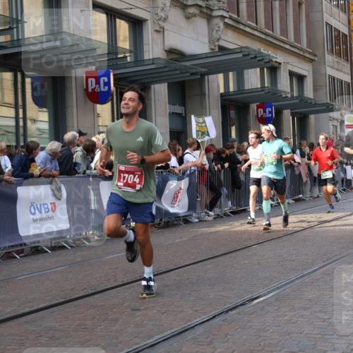 13.09.2026 - 21. swb-Marathon Bremen Strokosch-Dieckow http://msf.ph/oto/10435552 13.09.2026 13:14:01 Ziel 107, 235, 376, 469, 1043, 1125, 1492, 1542, 1814, 1998, 2043, 2084, 2203, 2913, 2922, 3085, 3545, 4452, 4728, 5794, 5836, 5986, 6130, 6145, 6506, 7029, 7117, 7591, 7659, 7826, 7963, 8456, 8886, 8919, 9783, 9868, 524, 670, 683, 1433, 1613, 1704, 1707, 1937, 2422, 2701, 2824, 3236, 3413, 5443, 5593, 5610, 6451, 7210, 7283, 7435, 7707, 8118, 8886, 9426, 9635, 9884, 10105, 13099 meine-sportfotos.de