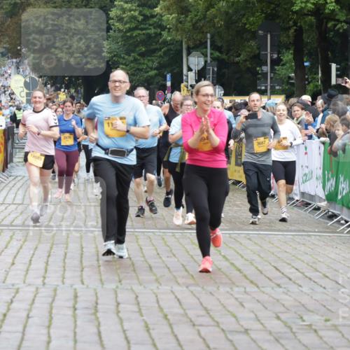 13.09.2026 - Kiel Lauf Yannick Fuchs http://msf.ph/oto/10435560 13.09.2026 09:49:37 Ziel 2065, 2110, 2366, 4067, 4363, 4376, 7641, 8128, 9944, 11973, 12045, 12492, 221, 784, 1559, 1561, 2115, 2327, 2592, 2626, 2731, 2867, 2919, 3094, 3785, 4173, 4333, 4364, 4711, 4962, 5404, 6278, 8617, 8681, 8869, 9001, 10145, 10150, 11190, 11322, 11411, 11989, 11990, 12632, 2066, 2976, 3571, 3687, 4125, 5791, 6359, 6658, 6706, 6707, 7606, 7884, 7937, 10105, 10159, 10178, 10229, 10565, 10990, 12047, 12462, 12560, 12749, 3550, 4961, 6065, 6278, 11411 meine-sportfotos.de