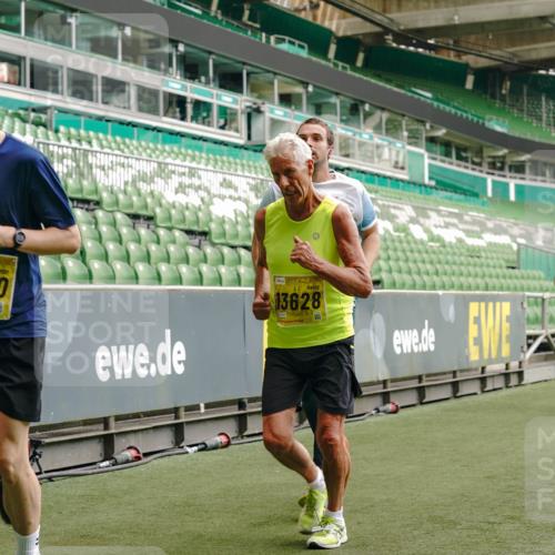 13.09.2026 - 21. swb-Marathon Bremen Michael Burmester http://msf.ph/oto/10435588 13.09.2026 10:25:52 Laufen im Stadion 10143, 10210, 10214, 10228, 10312, 10318, 10328, 10336, 10337, 10342, 10346, 10352, 10358, 10398, 10436, 10445, 10447, 10454, 10456, 10536, 10593, 10632, 10735, 10742, 10775, 10806, 10807, 10816, 10861, 10866, 10987, 10988, 11015, 11019, 11020, 11088, 11108, 11130, 11135, 11155, 11187, 11199, 11209, 11232, 11265, 11279, 11312, 11375, 11442, 11447, 11468, 11527, 11607, 11615, 11630, 11632, 11704, 11758, 11826, 11948, 12281, 12406, 12426, 12525, 13585 meine-sportfotos.de