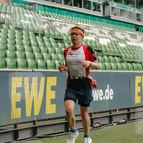 13.09.2026 - 21. swb-Marathon Bremen Michael Burmester http://msf.ph/oto/10435605 13.09.2026 12:38:02 Laufen im Stadion 277, 346, 466, 658, 895, 901, 1090, 1118, 1320, 1323, 1385, 1485, 1583, 1604, 1754, 1911, 2073, 2141, 2352, 2585, 2670, 3080, 3606, 3617, 5160, 6112, 7244, 7650, 8077, 8081, 8729, 9399, 9522, 9617, 250, 272, 299, 525, 919, 1089, 1212, 2072, 5428 meine-sportfotos.de