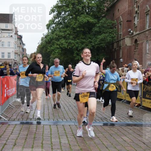 13.09.2026 - Kiel Lauf Yannick Fuchs http://msf.ph/oto/10435639 13.09.2026 09:49:45 Ziel 2066, 2110, 2366, 2976, 3571, 3687, 4067, 4125, 6359, 6658, 7606, 7641, 7884, 8128, 9944, 10105, 10159, 10229, 10565, 10990, 11973, 12045, 12560, 12749, 784, 2065, 2115, 2327, 2592, 2626, 2731, 2919, 3094, 3785, 4173, 4363, 4364, 4376, 4711, 4962, 5404, 8617, 8681, 8869, 10145, 11989, 11990, 12492, 12632, 639, 951, 1033, 1796, 3042, 3602, 3914, 4856, 5791, 6706, 6707, 7142, 7937, 8584, 8585, 8589, 8790, 8890, 9122, 9780, 10178, 12047, 12462, 6278 meine-sportfotos.de