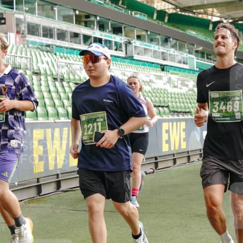 13.09.2026 - 21. swb-Marathon Bremen Michael Burmester http://msf.ph/oto/10435643 13.09.2026 13:34:19 Laufen im Stadion 155, 170, 193, 368, 428, 594, 679, 709, 765, 916, 1001, 1026, 1048, 1051, 1098, 1280, 1321, 1396, 1444, 1553, 1557, 1560, 1591, 1592, 1607, 1661, 1703, 1760, 1772, 1784, 1827, 1992, 1996, 2077, 2132, 2226, 2335, 2338, 2399, 2400, 2451, 2479, 2511, 2515, 2543, 2630, 2641, 2718, 2735, 2757, 2787, 2791, 2982, 3179, 3191, 3345, 3443, 3503, 3547, 3577, 3601, 3614, 3660, 3708, 3709, 3720, 3797, 3875, 3901, 3904, 3911, 3914, 3952, 4001, 4014, 4500, 4546, 4561, 5151 meine-sportfotos.de