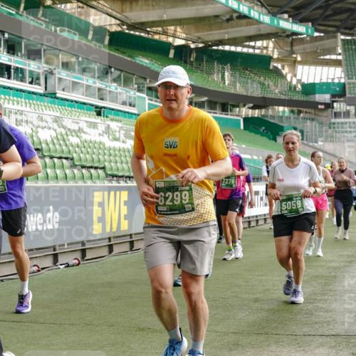 13.09.2026 - 21. swb-Marathon Bremen Michael Burmester http://msf.ph/oto/10435693 13.09.2026 13:34:21 Laufen im Stadion 155, 170, 193, 368, 428, 594, 679, 709, 765, 916, 1001, 1026, 1048, 1051, 1098, 1280, 1321, 1396, 1444, 1553, 1557, 1560, 1607, 1661, 1703, 1760, 1772, 1784, 1827, 1992, 1996, 2077, 2132, 2226, 2335, 2338, 2399, 2400, 2451, 2479, 2511, 2515, 2543, 2630, 2641, 2718, 2735, 2757, 2787, 2791, 2982, 3179, 3191, 3345, 3443, 3503, 3547, 3577, 3601, 3614, 3660, 3708, 3709, 3720, 3797, 3875, 3904, 3911, 3914, 3952, 4001, 4014, 4500, 4546, 4561, 5151 meine-sportfotos.de