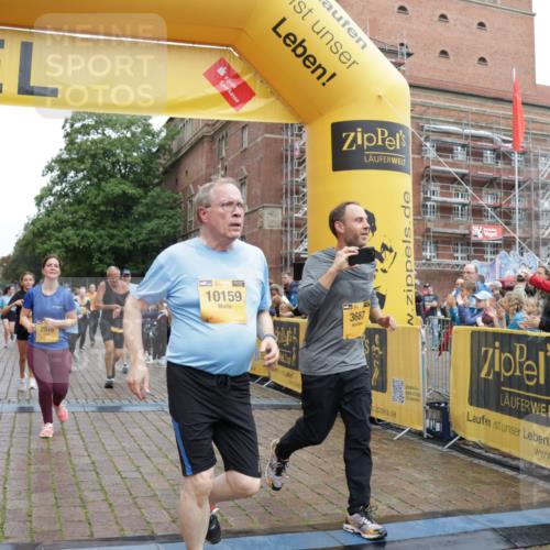 13.09.2026 - Kiel Lauf Yannick Fuchs http://msf.ph/oto/10435706 13.09.2026 09:49:48 Ziel 2066, 2110, 2366, 2976, 3571, 3687, 4067, 4125, 6359, 6658, 6706, 6707, 7606, 7641, 7884, 7937, 8128, 9944, 10105, 10159, 10229, 10565, 10990, 11973, 12045, 12047, 12560, 12749, 784, 2065, 2115, 2327, 2626, 2731, 2919, 3785, 4173, 4363, 4364, 4376, 4711, 4962, 5404, 8617, 8681, 8869, 9944, 10145, 11989, 11990, 12492, 12632, 639, 951, 1033, 1796, 3042, 3602, 3914, 4856, 5619, 5791, 7142, 8584, 8585, 8589, 8790, 8890, 9122, 9780, 10074, 10108, 10178, 10487, 10491, 12462 meine-sportfotos.de