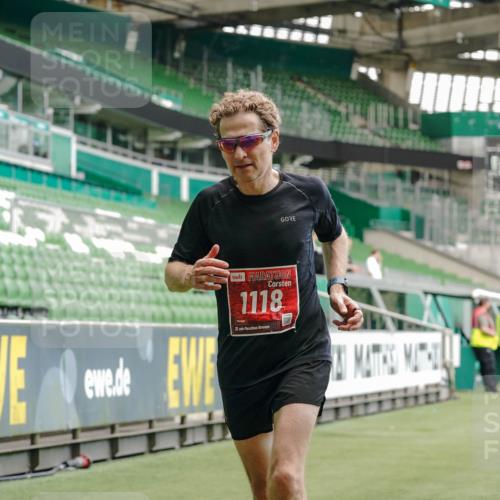 13.09.2026 - 21. swb-Marathon Bremen Michael Burmester http://msf.ph/oto/10435725 13.09.2026 12:38:09 Laufen im Stadion 277, 346, 466, 658, 895, 901, 1090, 1118, 1248, 1320, 1323, 1385, 1472, 1485, 1583, 1587, 1604, 1754, 1911, 2073, 2141, 2352, 2585, 2670, 3080, 3606, 3617, 5160, 5163, 6112, 7244, 7650, 8077, 8081, 8729, 9399, 9522, 9617, 250, 272, 299, 525, 919, 1089, 1212, 1875, 2072, 5428 meine-sportfotos.de