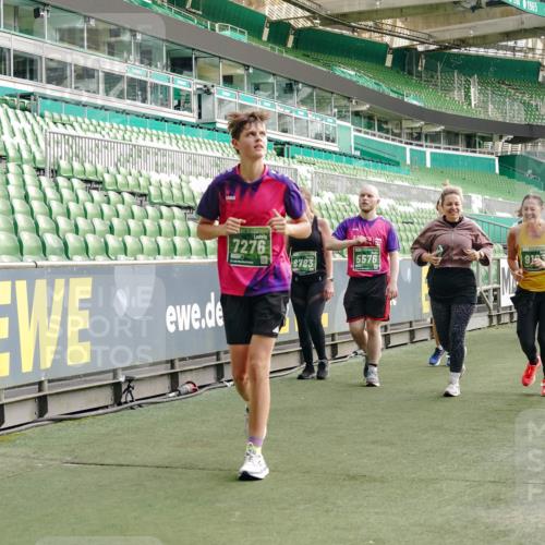 13.09.2026 - 21. swb-Marathon Bremen Michael Burmester http://msf.ph/oto/10435766 13.09.2026 13:34:24 Laufen im Stadion 155, 170, 193, 368, 428, 496, 594, 679, 709, 765, 916, 1001, 1026, 1048, 1051, 1098, 1280, 1321, 1396, 1444, 1553, 1557, 1560, 1607, 1661, 1703, 1760, 1772, 1784, 1827, 1965, 1992, 1996, 2077, 2132, 2226, 2335, 2338, 2399, 2400, 2451, 2479, 2511, 2515, 2543, 2641, 2718, 2735, 2757, 2787, 2791, 2982, 3179, 3191, 3345, 3443, 3503, 3547, 3577, 3601, 3614, 3660, 3708, 3709, 3720, 3797, 3875, 3904, 3911, 3914, 3952, 4001, 4014, 4500, 4546, 4561, 5151 meine-sportfotos.de