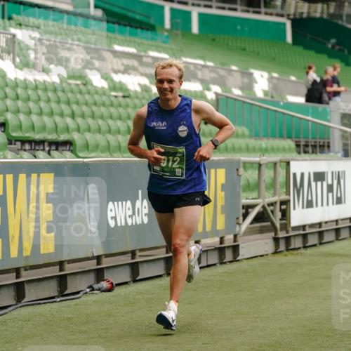 13.09.2026 - 21. swb-Marathon Bremen Michael Burmester http://msf.ph/oto/10435774 13.09.2026 12:38:18 Laufen im Stadion 277, 346, 466, 658, 895, 901, 1090, 1118, 1248, 1320, 1323, 1385, 1472, 1576, 1583, 1587, 1604, 1717, 1751, 1754, 1911, 2073, 2141, 2352, 2585, 2670, 3080, 3606, 3617, 5160, 5163, 6112, 7244, 7650, 8077, 8081, 8729, 9399, 9522, 9617, 250, 272, 299, 525, 919, 1089, 1212, 1550, 1875, 2072, 4232 meine-sportfotos.de