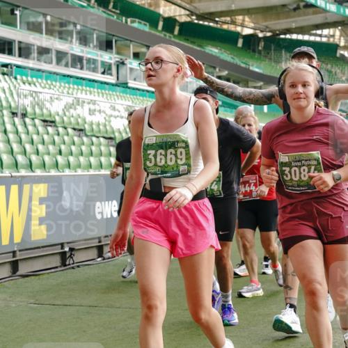13.09.2026 - 21. swb-Marathon Bremen Michael Burmester http://msf.ph/oto/10435785 13.09.2026 13:34:31 Laufen im Stadion 155, 170, 193, 368, 428, 462, 496, 594, 679, 709, 765, 916, 1001, 1026, 1048, 1051, 1098, 1280, 1321, 1396, 1444, 1553, 1557, 1560, 1607, 1661, 1703, 1760, 1772, 1784, 1827, 1965, 1992, 1996, 2077, 2132, 2226, 2335, 2338, 2399, 2400, 2451, 2479, 2511, 2515, 2543, 2641, 2718, 2735, 2757, 2787, 2791, 2894, 2982, 3179, 3191, 3345, 3406, 3443, 3503, 3547, 3577, 3614, 3660, 3708, 3709, 3720, 3797, 3875, 3904, 3911, 3914, 3952, 4001, 4014, 4500, 4546, 4561, 5151, 5229 meine-sportfotos.de
