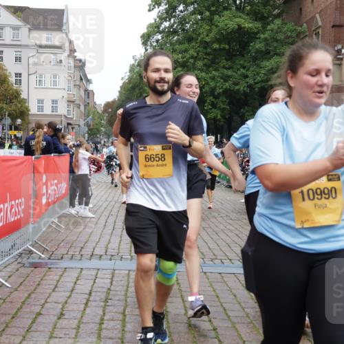 13.09.2026 - Kiel Lauf Yannick Fuchs http://msf.ph/oto/10435790 13.09.2026 09:49:53 Ziel 2066, 2976, 3571, 3687, 3914, 4125, 5791, 6359, 6658, 6706, 6707, 7606, 7884, 7937, 10105, 10159, 10178, 10229, 10565, 10990, 12047, 12462, 12560, 12749, 784, 2065, 2110, 2327, 2366, 2919, 3687, 3785, 4067, 4363, 4364, 4376, 4711, 4962, 5404, 7641, 8128, 8869, 9944, 10145, 10159, 11973, 12045, 12492, 12632, 639, 951, 1033, 1796, 3042, 3602, 4856, 5619, 7142, 7864, 8042, 8584, 8585, 8589, 8790, 8890, 9122, 9683, 9780, 10074, 10108, 10487, 10491, 10548, 2919 meine-sportfotos.de
