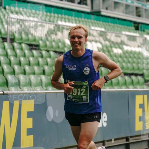 13.09.2026 - 21. swb-Marathon Bremen Michael Burmester http://msf.ph/oto/10435792 13.09.2026 12:38:19 Laufen im Stadion 277, 346, 466, 658, 895, 901, 1090, 1118, 1248, 1320, 1323, 1385, 1472, 1576, 1583, 1587, 1604, 1717, 1751, 1754, 1911, 2073, 2141, 2352, 2585, 2670, 3080, 3606, 3617, 5160, 5163, 5912, 6112, 7244, 7650, 8077, 8081, 8729, 9399, 9522, 9617, 250, 272, 299, 525, 919, 1089, 1212, 1550, 1875, 2072, 4232 meine-sportfotos.de