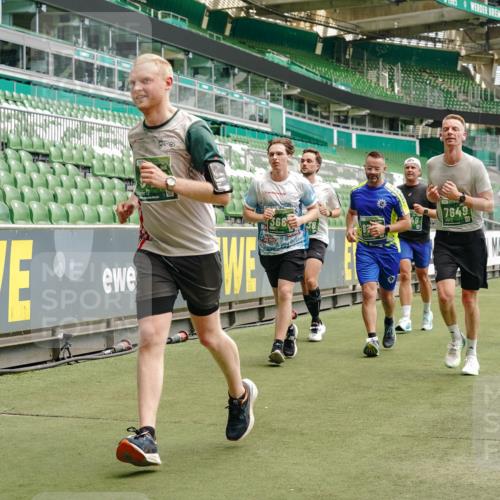 13.09.2026 - 21. swb-Marathon Bremen Michael Burmester http://msf.ph/oto/10435801 13.09.2026 13:05:34 Laufen im Stadion 109, 178, 217, 244, 287, 323, 394, 430, 454, 534, 536, 565, 578, 613, 647, 784, 891, 900, 1073, 1239, 1243, 1274, 1307, 1308, 1373, 1380, 1456, 1533, 1574, 1581, 1627, 1656, 1687, 1780, 1909, 1914, 1932, 1941, 2023, 2076, 2089, 2126, 2241, 2244, 2265, 2301, 2310, 2355, 2369, 2393, 2430, 2452, 2464, 2602, 2723, 2742, 2764, 2867, 2872, 2910, 2919, 2957, 2959, 2985, 3028, 3030, 3115, 3217, 3278, 3320, 3343, 3419, 3425, 3444, 3485, 3521, 3796, 3909 meine-sportfotos.de
