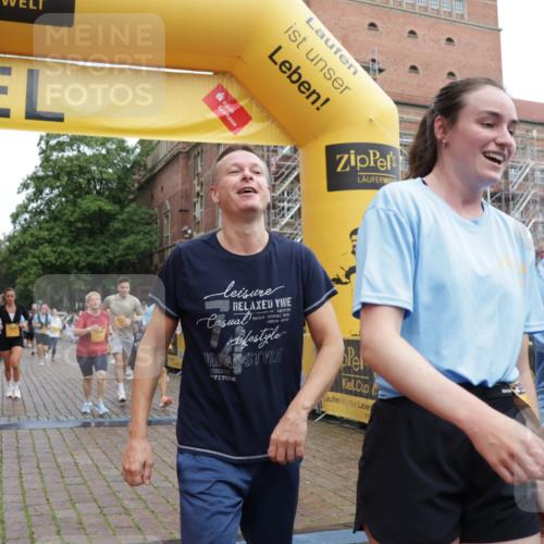 13.09.2026 - Kiel Lauf Yannick Fuchs http://msf.ph/oto/10435814 13.09.2026 09:49:55 Ziel 1033, 2066, 3571, 3914, 4125, 5791, 6359, 6658, 6706, 6707, 7606, 7884, 7937, 9122, 10105, 10178, 10229, 10565, 10990, 12047, 12462, 12560, 12749, 2065, 2110, 2327, 2366, 2919, 2976, 3687, 3785, 4067, 4363, 4376, 4711, 5404, 7641, 8128, 8869, 9944, 10145, 10159, 11973, 12045, 12492, 12632, 639, 951, 1366, 1796, 3042, 3602, 4856, 5535, 5619, 7142, 7864, 8042, 8584, 8585, 8589, 8790, 8890, 9683, 9780, 9793, 10074, 10108, 10487, 10491, 10548, 2919 meine-sportfotos.de