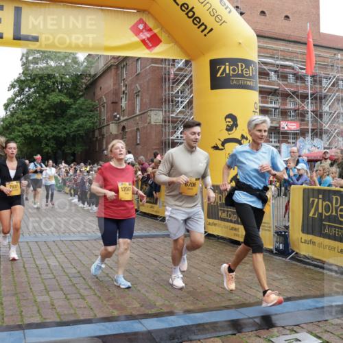 13.09.2026 - Kiel Lauf Yannick Fuchs http://msf.ph/oto/10435830 13.09.2026 09:49:57 Ziel 951, 1033, 1796, 3571, 3914, 4856, 5791, 6359, 6658, 6706, 6707, 7606, 7884, 7937, 8584, 8585, 8589, 8790, 9122, 10105, 10178, 10565, 10990, 12047, 12462, 12749, 2065, 2066, 2110, 2327, 2366, 2976, 3687, 3785, 4067, 4125, 4363, 4376, 4711, 5404, 7641, 8128, 9944, 10145, 10159, 10229, 10990, 11973, 12045, 12492, 12560, 12632, 639, 1366, 3042, 3602, 5535, 5619, 7142, 7864, 8042, 8890, 9683, 9780, 9793, 10074, 10108, 10487, 10491, 10548, 2327, 2919 meine-sportfotos.de
