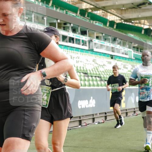 13.09.2026 - 21. swb-Marathon Bremen Michael Burmester http://msf.ph/oto/10435842 13.09.2026 13:34:36 Laufen im Stadion 155, 170, 193, 368, 428, 462, 496, 594, 679, 709, 765, 916, 1001, 1026, 1048, 1051, 1098, 1280, 1321, 1396, 1444, 1553, 1557, 1560, 1607, 1661, 1703, 1760, 1772, 1784, 1827, 1965, 1992, 1996, 2132, 2226, 2335, 2338, 2399, 2400, 2451, 2479, 2511, 2515, 2543, 2641, 2650, 2718, 2735, 2757, 2787, 2791, 2894, 2982, 3179, 3191, 3345, 3406, 3443, 3503, 3547, 3577, 3614, 3660, 3708, 3709, 3720, 3797, 3875, 3904, 3911, 3914, 3952, 4001, 4014, 4500, 4546, 4561, 4967, 5151, 5229 meine-sportfotos.de