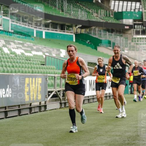 13.09.2026 - 21. swb-Marathon Bremen Michael Burmester http://msf.ph/oto/10435848 13.09.2026 10:26:01 Laufen im Stadion 10143, 10210, 10214, 10228, 10312, 10318, 10328, 10336, 10337, 10342, 10346, 10352, 10358, 10398, 10436, 10445, 10447, 10454, 10456, 10464, 10536, 10541, 10583, 10593, 10632, 10735, 10742, 10775, 10806, 10807, 10816, 10861, 10866, 10987, 10988, 11015, 11019, 11020, 11088, 11108, 11130, 11135, 11155, 11187, 11199, 11209, 11232, 11265, 11279, 11312, 11375, 11442, 11447, 11468, 11527, 11607, 11615, 11630, 11632, 11704, 11758, 11948, 12281, 12406, 12426 meine-sportfotos.de