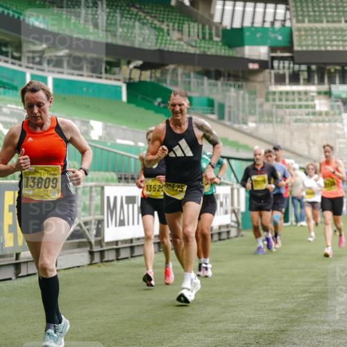 13.09.2026 - 21. swb-Marathon Bremen Michael Burmester http://msf.ph/oto/10435869 13.09.2026 10:26:02 Laufen im Stadion 10143, 10210, 10214, 10228, 10312, 10318, 10328, 10336, 10337, 10342, 10346, 10352, 10358, 10398, 10436, 10445, 10447, 10454, 10456, 10464, 10536, 10541, 10583, 10593, 10632, 10735, 10742, 10775, 10806, 10807, 10816, 10861, 10866, 10987, 10988, 11015, 11019, 11020, 11088, 11108, 11130, 11135, 11155, 11187, 11199, 11209, 11232, 11265, 11279, 11312, 11375, 11442, 11447, 11468, 11527, 11607, 11615, 11630, 11704, 11758, 11948, 12281, 12406, 12426 meine-sportfotos.de