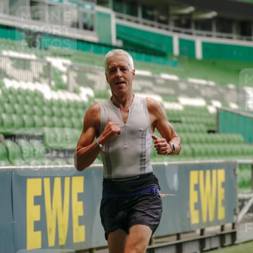 13.09.2026 - 21. swb-Marathon Bremen Michael Burmester http://msf.ph/oto/10435892 13.09.2026 12:38:30 Laufen im Stadion 277, 346, 466, 658, 895, 901, 1090, 1118, 1248, 1320, 1323, 1385, 1472, 1576, 1587, 1604, 1717, 1751, 1754, 1758, 1795, 1800, 1911, 2141, 2352, 2585, 2670, 3080, 3606, 5160, 5163, 5912, 6112, 7650, 8077, 8081, 8467, 8729, 9399, 9522, 9617, 250, 272, 299, 919, 1089, 1550, 1875, 4232, 7692 meine-sportfotos.de